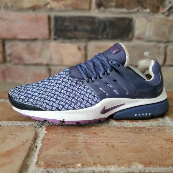 Nike Shoes - Nike Presto Womens Size Small Blue White Purple 2001 Running Shoes Vintage